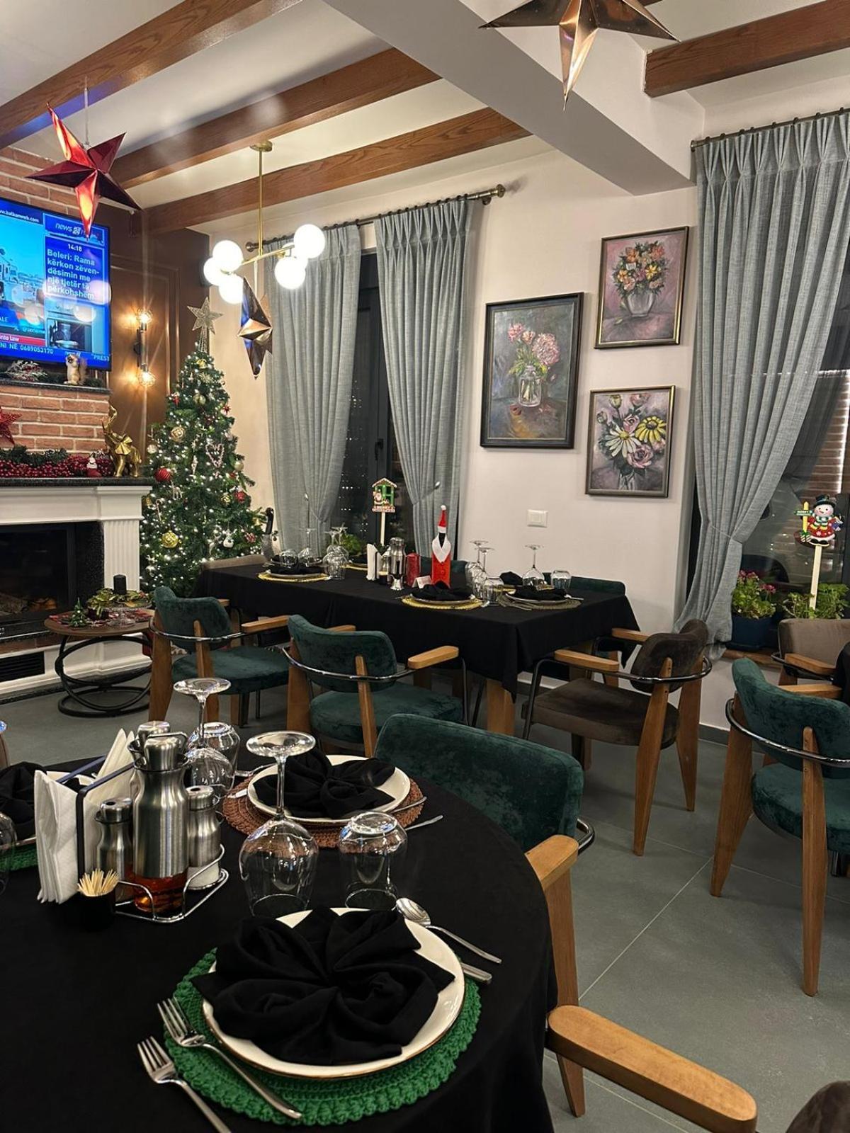 Vila Lordev Корча Екстериор снимка